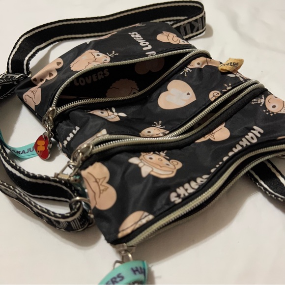 Harajuku Lovers 3 Zipper Crossbody purse by Gwen Stefani - Picture 5 of 7